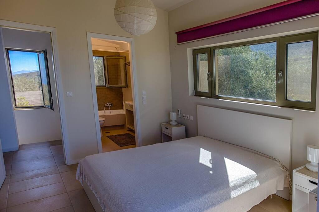 Panoramic View Summerhouse Loukissia Экстерьер фото